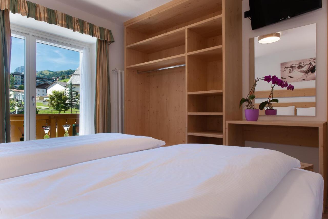 Hotel B&B Marilena Арабба Екстериор снимка