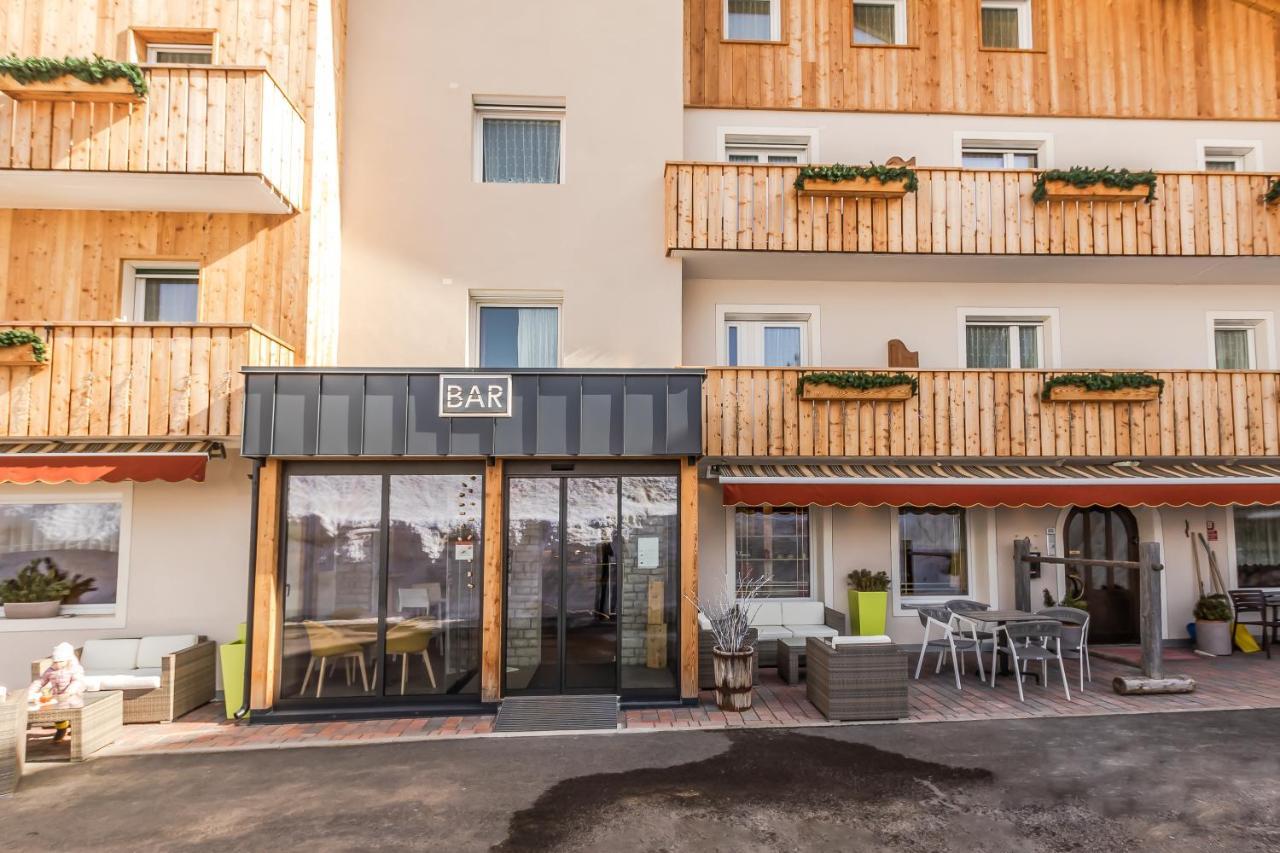 Hotel B&B Marilena Арабба Екстериор снимка
