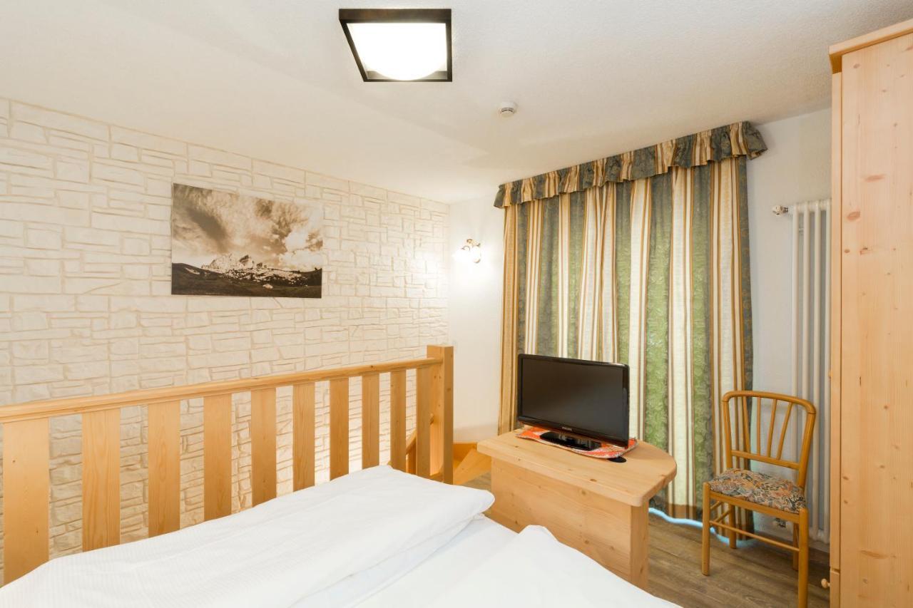Hotel B&B Marilena Арабба Екстериор снимка
